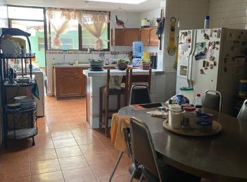 Casa de 8 habitaciones, Celaya · Casa en Venta en Zona Centro