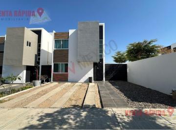 Casa · 96m² · 3 Recámaras · 2 Estacionamientos · Casa en Fraccionamiento Los Angeles