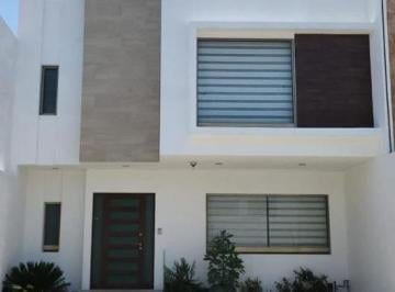 Casa de 4 habitaciones, Pachuca · Venta de Casa en Cedros Residencial