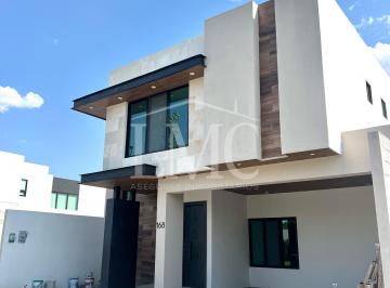 Casa en condominio de 4 habitaciones, Saltillo · Se Vende Hermosa Casa Nueva 4 Rec Residencial Alcazar