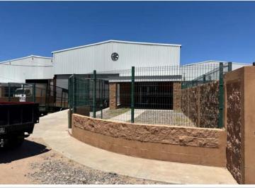 Frente · Nave Industrial en Parque Industrial