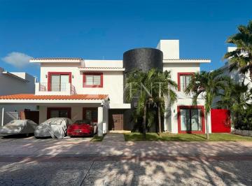 Casa de 4 habitaciones, Benito Juárez · Casa Amueblada en Venta, Lagos del Sol Residencial, Cancún.