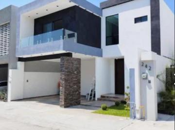 Casa de 3 habitaciones, Saltillo · Se Renta Casa Nueva Equipada en Fracc Privado Al Norte de Saltillo