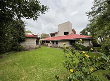 Casa en condominio de 5 habitaciones, Atizapán de Zaragoza · Casa en Venta de un Piso con Amplio y Hermoso Jardín - Club de Golf Hacienda