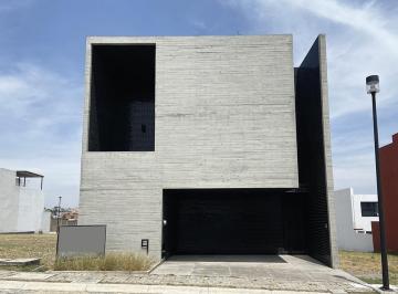 Casa · 270m² · 3 Recámaras · 2 Estacionamientos · Casa en Venta, Lomas de Angelopolis, Parque Lisboa