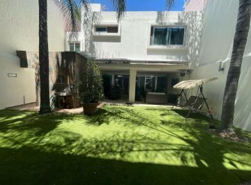 Casa de 4 habitaciones, Zapopan · Exclusiva Casa en Venta en Jardines Universidad