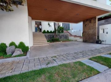 Casa · 200m² · 3 Recámaras · 3 Estacionamientos · Renta Casa en Lomas de Gran Jardin