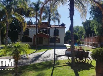 Departamento · 599m² · 5 Recámaras · Se Vende Casa de Campo en Granjas de La Florida