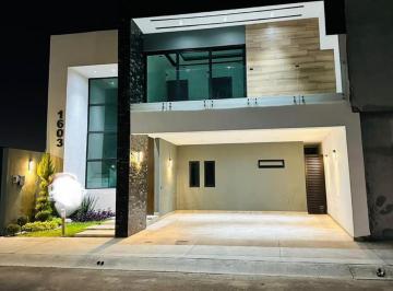 Casa de 3 habitaciones, Arteaga · Se Vende Bonita Casa Nueva en Fracc Al Norte de Saltillo Excelente Ubicacción