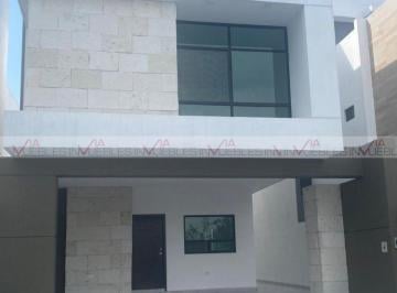 Casa · 240m² · 3 Recámaras · 2 Estacionamientos · Casa en Venta en Porto Cumbres