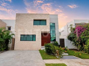 Casa · 278m² · 3 Recámaras · 2 Estacionamientos · Casa en Venta, Residencial Cumbres, Cancún