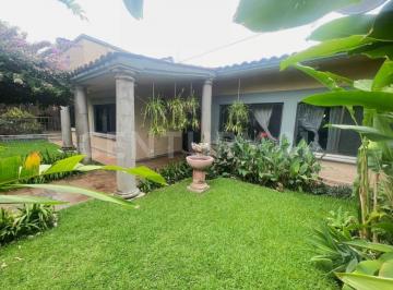 Casa · 315m² · Casa en Venta Las Fincas, Jiuetpec, Morelos