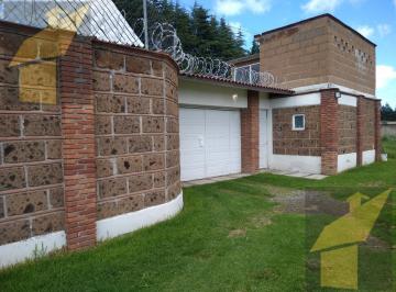 Casa · 290m² · 2 Recámaras · 9 Estacionamientos · Casa en Venta Santiago Tlacotepec, Toluca