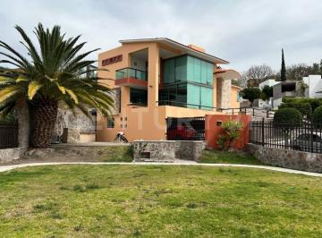 Casa · 516m² · 5 Recámaras · 3 Estacionamientos · Casa en Venta en Vista Real