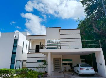 Casa de 3 habitaciones, Benito Juárez · Se Vende Casa en Residencial Cumbres Cancún