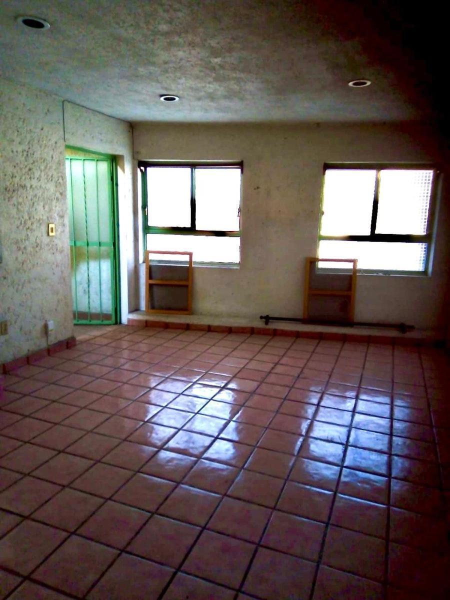 Small Lorf-Style Apartment for a Couple, Executive, or Student