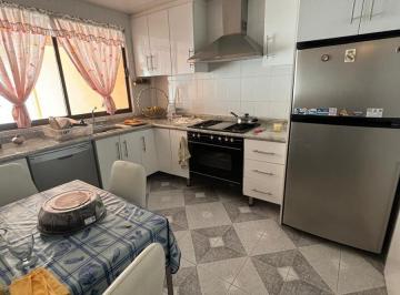 Casa · 246m² · 3 Recámaras · 2 Estacionamientos · Casa en Venta en Calle Cerrada Izcalli Ecatepec, Estado de México