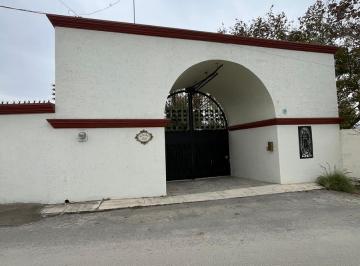 Quinta · 2278m² · 4 Recámaras · 4 Estacionamientos · Quinta en Venta San Andres El Barrial Santiago N. L.