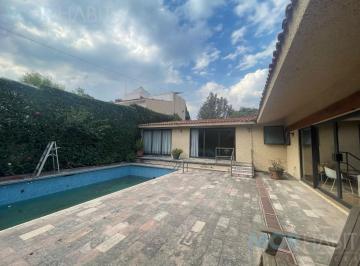 Casa · 655m² · 3 Recámaras · 6 Estacionamientos · Casa en Venta