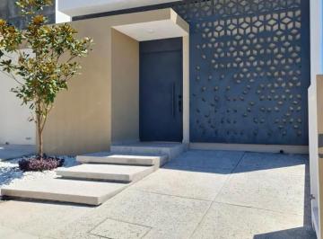 Casa de 3 habitaciones, Querétaro · Casa en Renta Lomas de Juriquilla de Una Planta de 3 Recámaras. Vigilancia