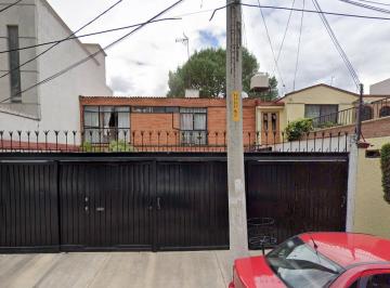 Casa de 6 habitaciones, Naucalpan de Juárez · Casa en Venta en Jardines de San Mateo