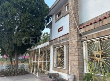 Oficina · 358m² · 2 Estacionamientos · Casa en Venta en Col. Valle Verde en 1 Sector en Monterrey