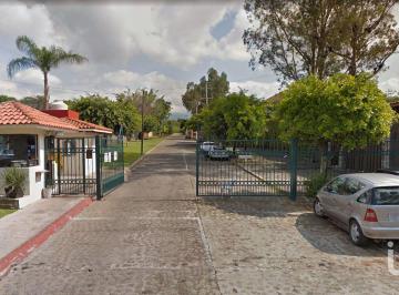 Terreno / Lote · 884m² · Magnífico Terreno en leñeros,¡Listo Para Construir La Casa de Tus Sueños!
