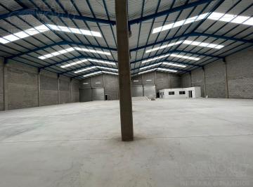Nave industrial · 1320m² · 6 Estacionamientos · Nave Industrial en Renta en Santa Catarina