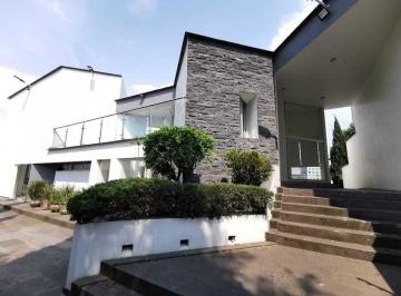 Casa · 950m² · 4 Recámaras · 4 Estacionamientos · Casa en Venta en Bosques de Las Lomas (M&sup2;c328)