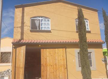 Casa de 5 habitaciones, Ramos Arizpe · Casa en Renta en Parajes del Valle