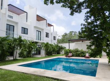 Casa · 132m² · 3 Recámaras · 1 Estacionamiento · Casa en Venta, Tulum, 3 Habitaciones, 3 Baños y 1/2, Terraza