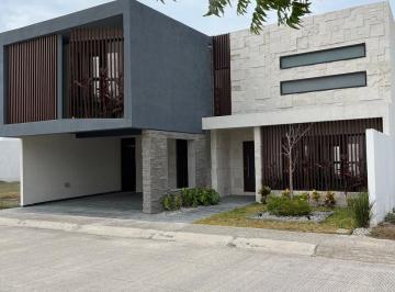 Casa de 3 habitaciones, Medellín · Casa en Venta Nueva en Fracc Palmas Green