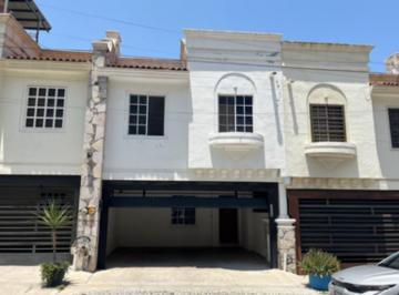 Casa 180m² Venta Pedregal de La Huasteca · Casa en Venta Cerca del Consulado y Udem en Santa Catarina