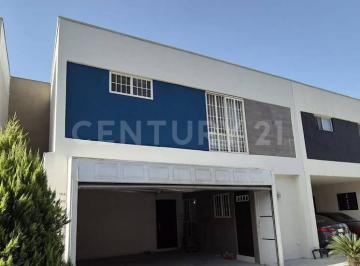 Casa · 175m² · 3 Recámaras · 2 Estacionamientos · Casa en Venta en Col. Dominio Cumbres Residencial Atera en Garcia, N. L.