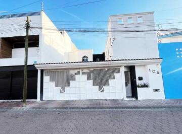 Casa · 339m² · Venta Casa en Trojes de Oriente Al Norte de La Ciudad Lu