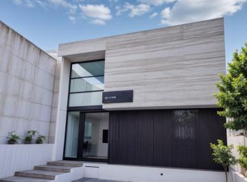 Casa de 3 habitaciones, Querétaro · Estrena Hermosa Casa en El Refugio, Diseño de Autor, Doble Altura