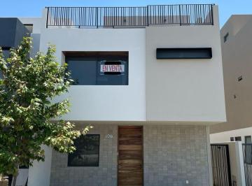 Casa en condominio de 3 habitaciones, Zapopan · Casa en Venta en Parques Vallarta, Coto Abeto.