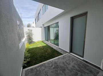 c85937193e286dabc89012ceb67fb0f18f3601ac1d38dd4bf90f29d40641e22a · Casa en Venta Solares 2, Zapopan