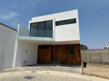 Casa de 3 habitaciones, Zapopan · Casa en Venta en Capital Norte