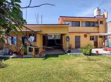 Casa · 212m² · 4 Recámaras · 2 Estacionamientos · Casa en Xochitepec Morelos,2 Construcciones