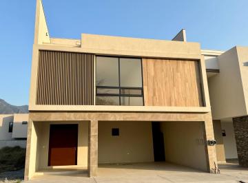 Casa · 345m² · 3 Recámaras · 2 Estacionamientos · Casa en Venta en Las Esmeraldas, Carretera Nacional, Los Cristales, Monterrey, N. L