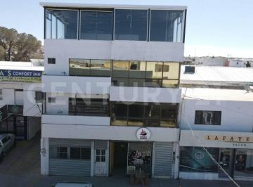 Local comercial · 618m² · 7 Recámaras · Edificio de 4 Pisos, Calle Principal Excelente Ubicación