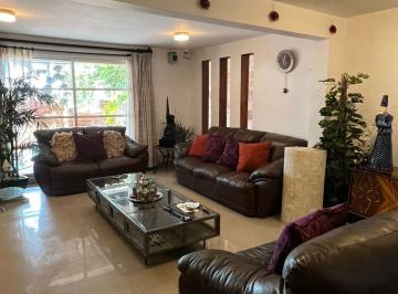 Casa · 400m² · 4 Recámaras · 3 Estacionamientos · Casa en Venta en Balcones de San Mateo