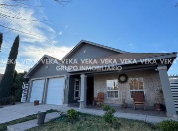 Casa · 282m² · 4 Recámaras · 2 Estacionamientos · En Venta Residencial Los Leones
