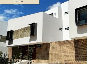 Casa de 3 habitaciones, Zapopan · Casa en Venta en Munah Solares
