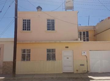 Casa · 345m² · 6 Recámaras · 1 Estacionamiento · Casa en Venta en Colonia Silvestre Dorador - (4)