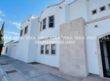Casa · 245m² · 3 Recámaras · Casa en Venta en Delicias, Chih (3 Rec)