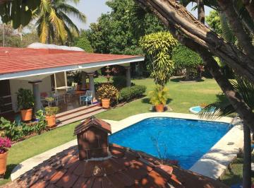 Casa de 7 habitaciones, Temixco · Casa en Venta en Fraccionamiento Granjas Mérida en Temixco, Cuernavaca Morelos