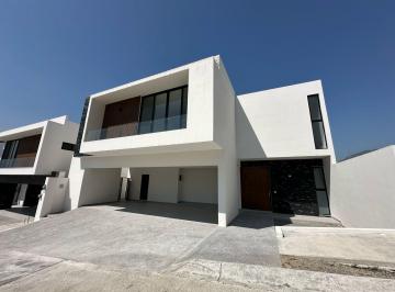 Casa de 4 habitaciones, Monterrey · Casa en Venta en Pedregal de La Montaña Carretera Nacional
