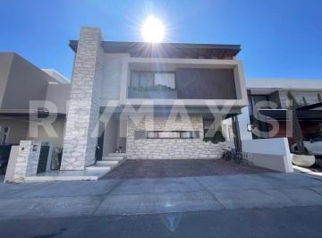 Casa de 5 habitaciones, Querétaro · Casa Venta Mision San Jeronimo